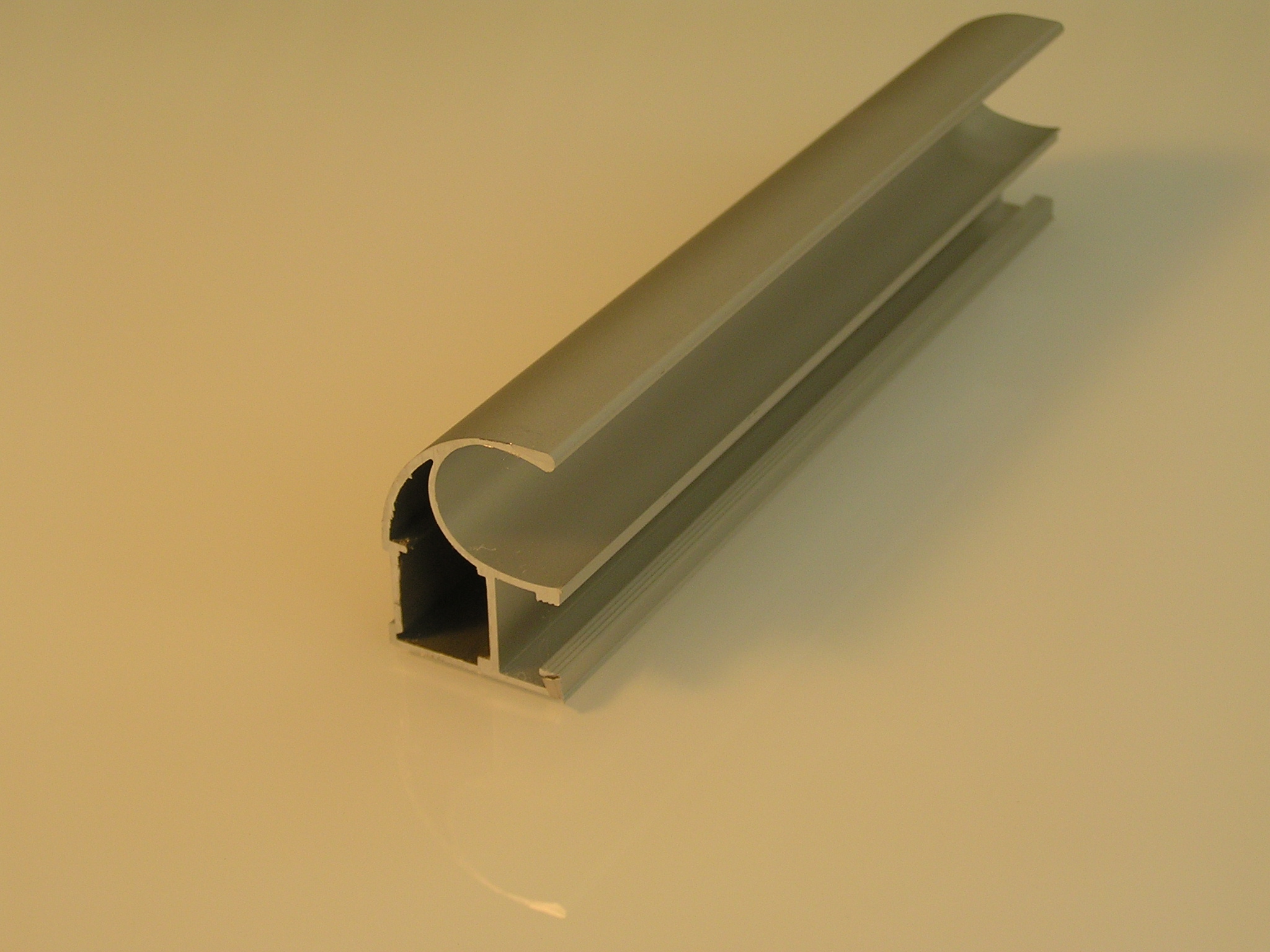 Ds10 ручка-профиль симметричная серебро 2700 мм Dorwell